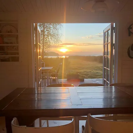 Unique, Artistic House With Fjord View Feriehus *